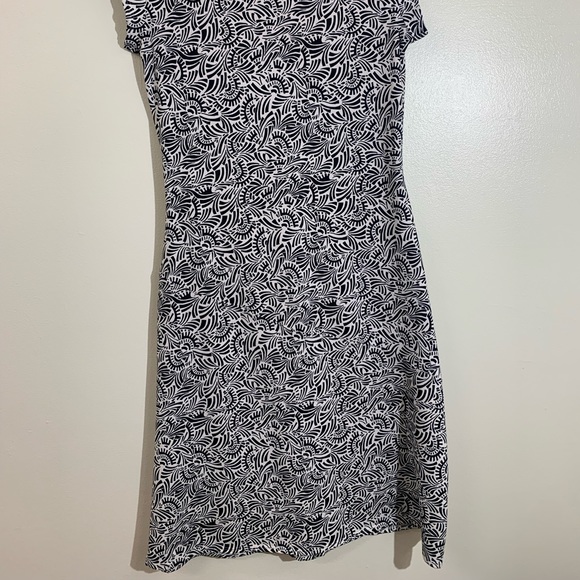 Athleta Black & White Geometric Design Faux Wrap Knee Length Dress Small - Picture 6 of 6